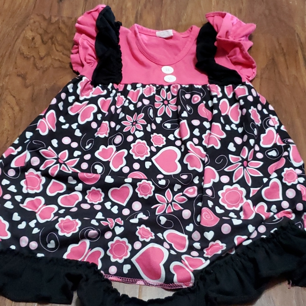 ❤ 8 for $20 blowout sale! Girls size 5/6 short set